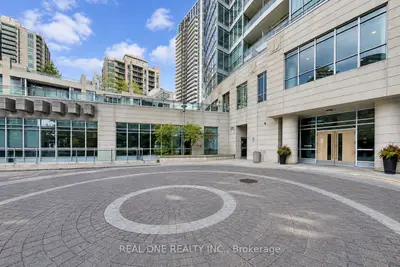 18 Holmes Avenue 302, Toronto, On M2n 4l9