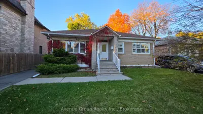 82 Caines Avenue Lower, Toronto, On M2r 2l3