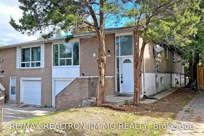 153 Hollyberry Trail Ground, Toronto, On M2h 2p2