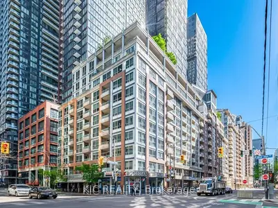 250 Wellington Street W 1727, Toronto, On M5v 3p6