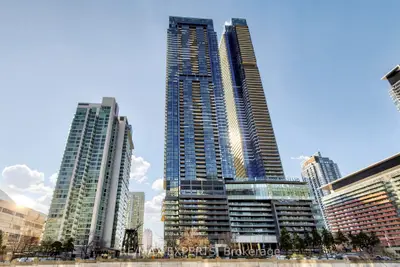 1 Concord City Place Way 2208, Toronto, On M5v 0x3