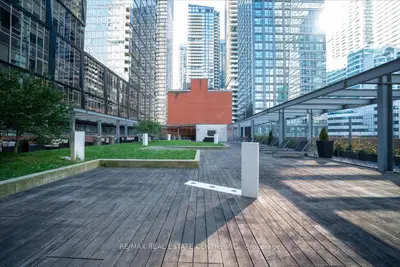 8 Mercer Street 2808, Toronto, On M5v 0c4