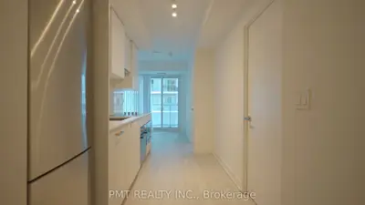 99 Broadway Avenue 1708, Toronto, On M4p 0e3