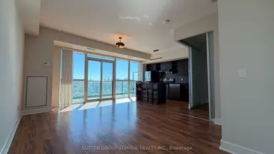 35 Brian Peck Crescent 726, Toronto, On M4g 0a5