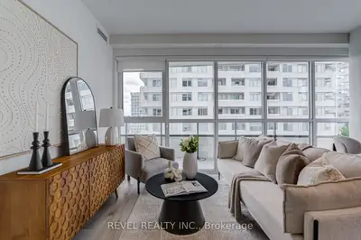 11 Lillian Street 1107, Toronto, On M4s 2h7