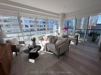 11 Lillian Street 1107, Toronto, On M4s 2h7
