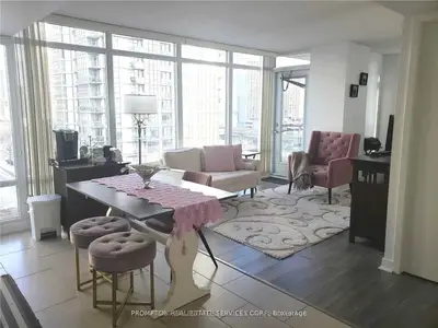 15 Brunel Court 817, Toronto, On M5v 3y6