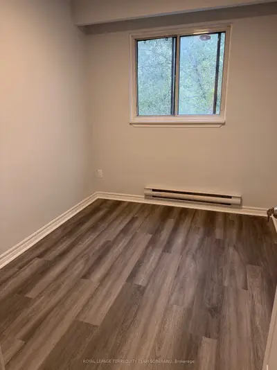 963 Eglinton Avenue W Unit B, Toronto, On M6c 2c4