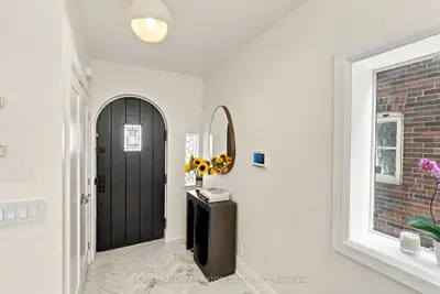 499 St Clements Avenue, Toronto, On M5n 1m3