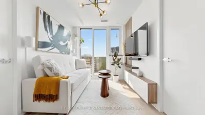 30 Tretti Way Ph17, Toronto, On M3h 0e3