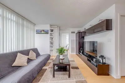 11 Brunel Court 1006, Toronto, On M5v 3y3