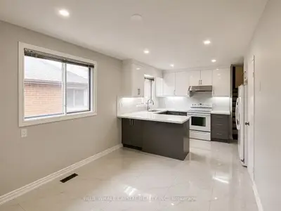 13 Pawnee Avenue Upper, Toronto, On M2h 3c6