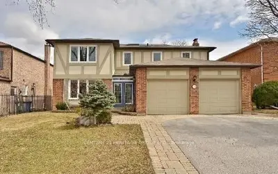 134 Mossgrove Trail, Toronto, On M2l 2w5