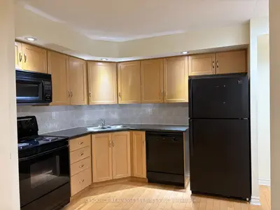 250 Wellington Street W 1445, Toronto, On M5v 3p6