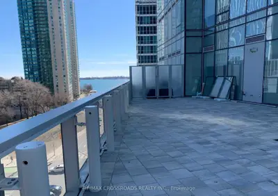 10 York Street 803, Toronto, On M5j 2z2