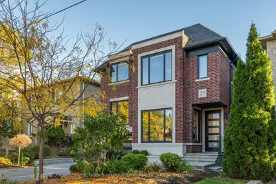 27 Bannockburn Avenue, Toronto, On M5m 2m7