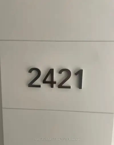 230 Simcoe Street 2421, Toronto, On M5t 0g7
