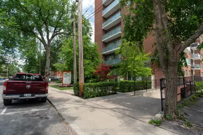161 St. George Street 403, Toronto, On M5r 2m3