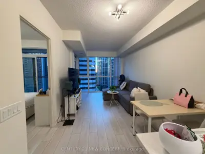 4955 Yonge Street 916, Toronto, On M2n 0l8