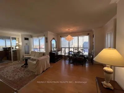 18 Hollywood Avenue 1707, Toronto, On M2n 6p5