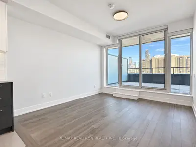 664 Spadina Avenue 1004, Toronto, On M5s 2h7