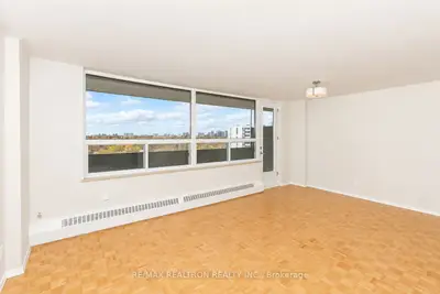 6200 Bathurst Street 708, Toronto, On M2r 2a3