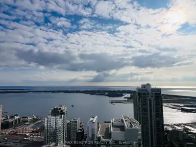 1 Concord Cityplace Way 5607, Toronto, On M5v 0x3