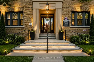 1 Mallory Gardens 4, Toronto, On M4v 2a6