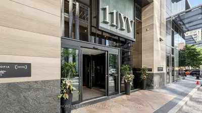 11 Yorkville Avenue 4803, Toronto, On M4w 0b7
