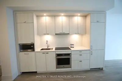 470 Front Street W 803, Toronto, On M5v 0v6