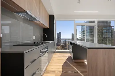 89 Church Street 4608, Toronto, On M5c 0b7