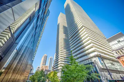 42 Charles Street E 5603, Toronto, On M4y 1t4
