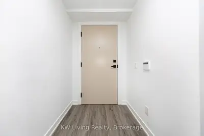 327 King Street W 902, Toronto, On M5v 0w7