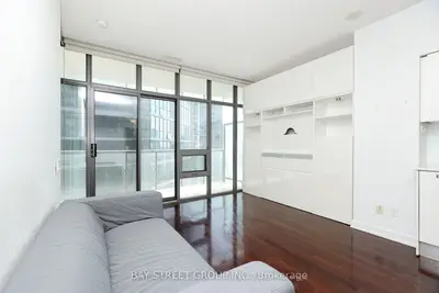 33 Charles Street E 1401, Toronto, On M4y 0a2