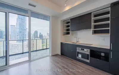 20 Edward Street 2701, Toronto, On M5g 0c5