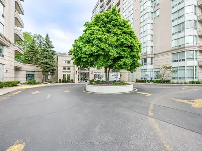 2 Covington Road Ph205, Toronto, On M6a 3e2