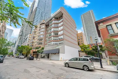 82 Lombard Street 610, Toronto, On M5c 2s8