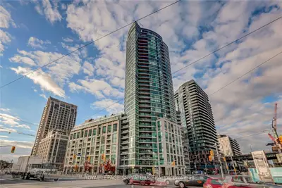 600 Fleet Street Ph #1016, Toronto, On M5v 1b7