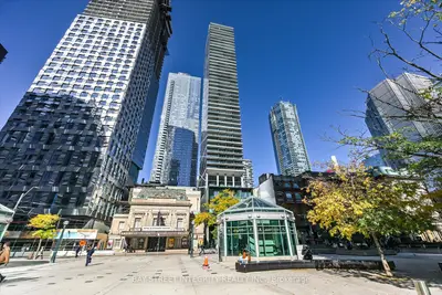 224 King Street W 1403, Toronto, On M5h 0a6