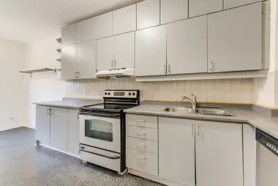 16 St. James Court, Toronto, On M4x 1x4
