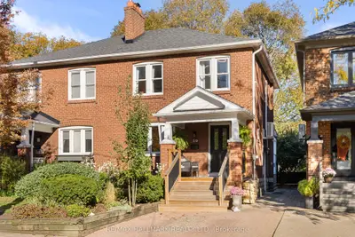39 Thurston Road, Toronto, On M4s 2v8
