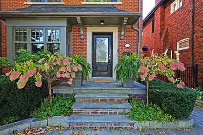 133 Glengrove Avenue W, Toronto, On M4r 1p1