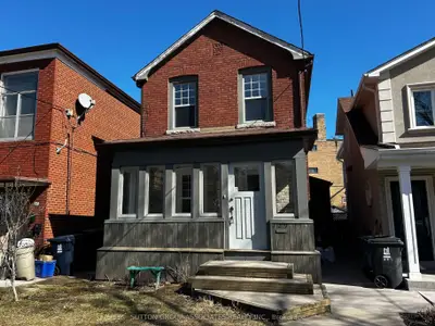 129 Kenwood Avenue, Toronto, On M6c 2s4
