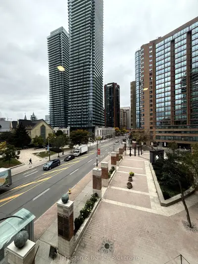 1033 Bay Street 312, Toronto, On M5s 3a5