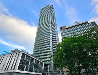33 Lombard Street 3301, Toronto, On M5c 3h8