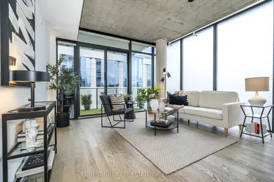 25 Stafford Street 611, Toronto, On M5v 2s2