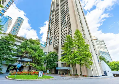 33 Harbour Square 1822, Toronto, On M5j 2g2