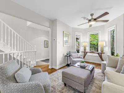 45 Robinson Street, Toronto, On M6j 1l3