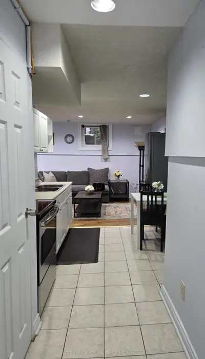 6 Blairville Road Lower, Toronto, On M3h 5y5