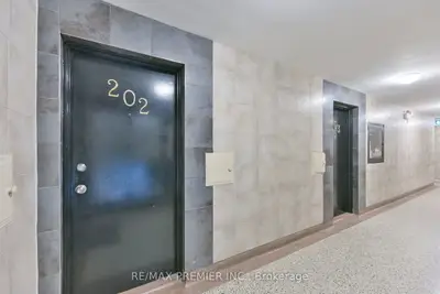 10 Ellison Avenue 202, Toronto, On M3h 2j6
